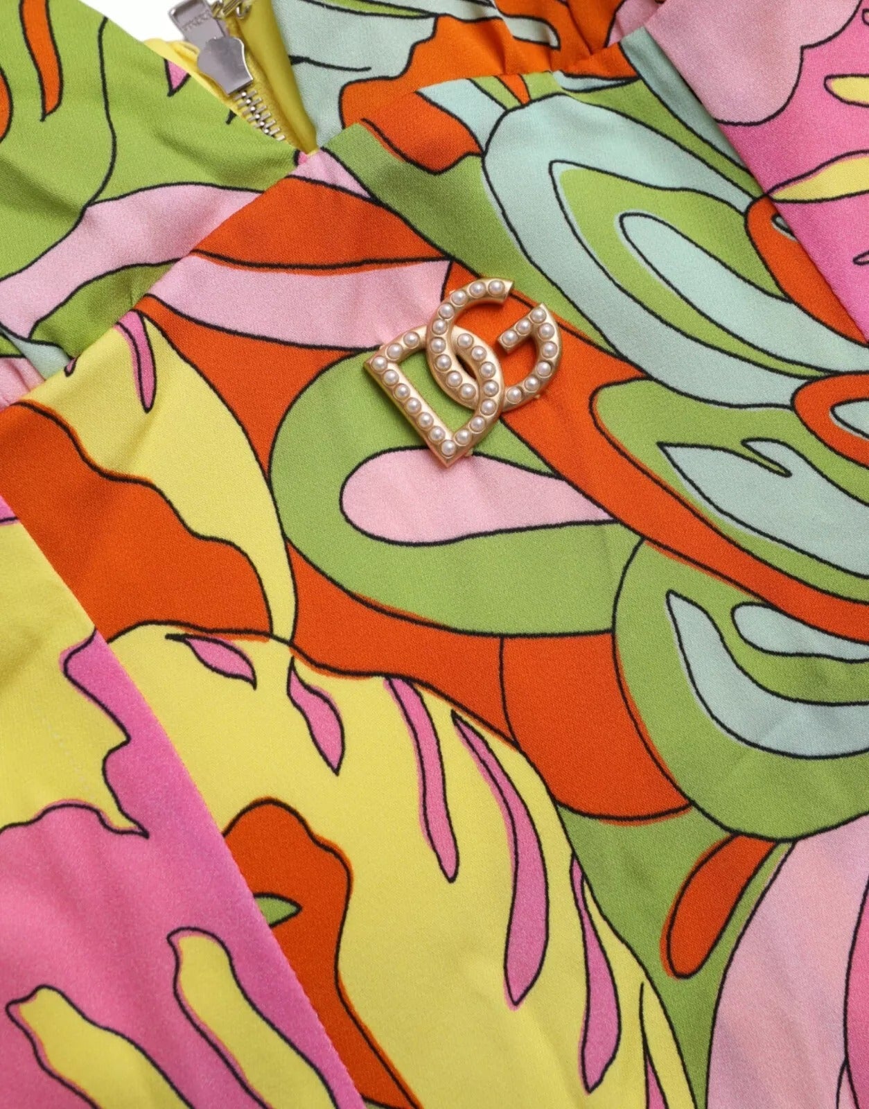 فستان دولتشي آند غابانا متعدد الألوان من الحرير المزهر