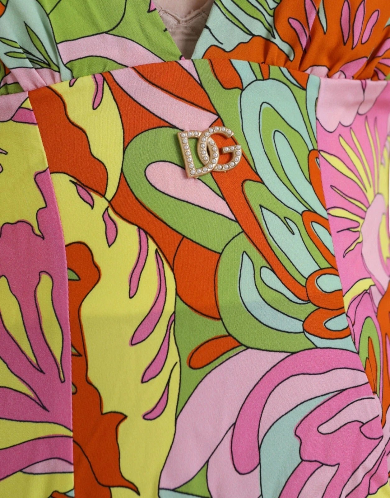 فستان دولتشي آند غابانا متعدد الألوان من الحرير المزهر