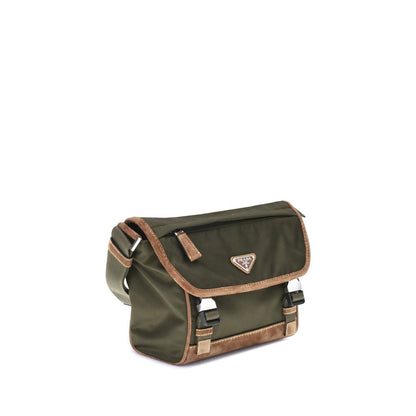 حقيبة كتف برادا من البولي أميد المُعاد تدويره باللون الأخضر