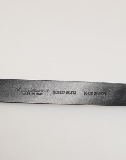 حزام دولتشي آند غابانا المصنوع من الجلد الأسود والمرصّع بالمسامير الفضية اللون