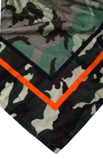 وشاح دولتشي آند غابانا متعدد الألوان من القطن المطبوع