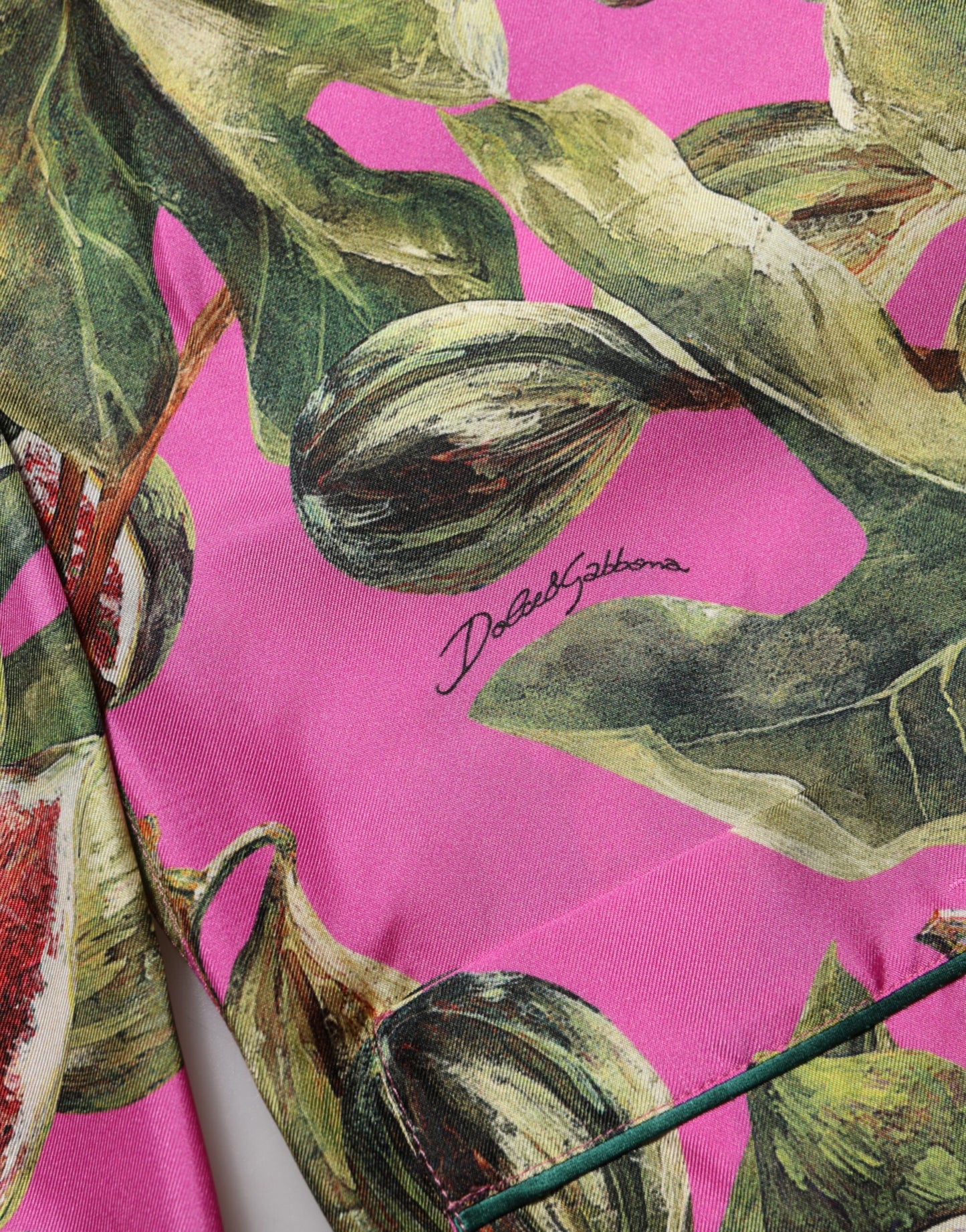 بلوزة وقميص من الحرير بطبعة تين وردية فاتحة من دولتشي آند غابانا